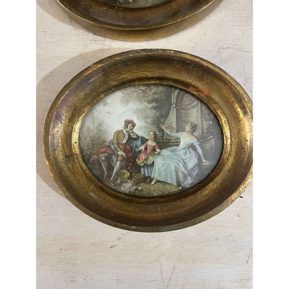 Vintage Set of 2 Oval Gold Framed Rococo Miniature Prints Courting Scenes Decor - Picture 3 of 6